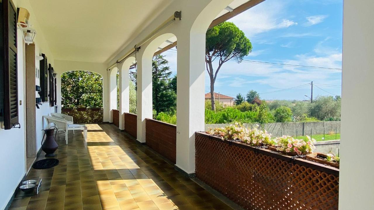 Villa Flora Affittacamere Luni Exterior foto
